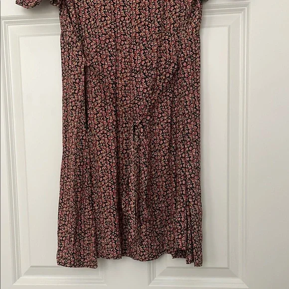 Urban Outfitters Crowley Collared women Mini Dress, with ditsy floral print - Picture 6 of 11